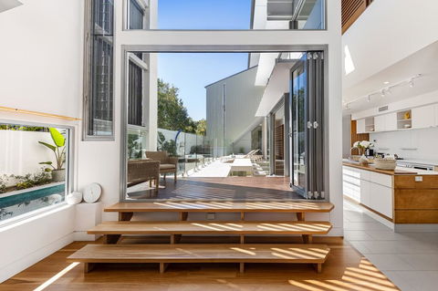 Ultimate Light And Space, Noosa Heads - Darwin Holiday 2