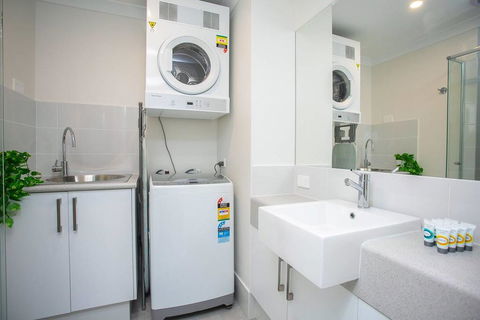 Ultimate Oasis Condo. Wifi + Netflix + Parking - Darwin Holiday 2