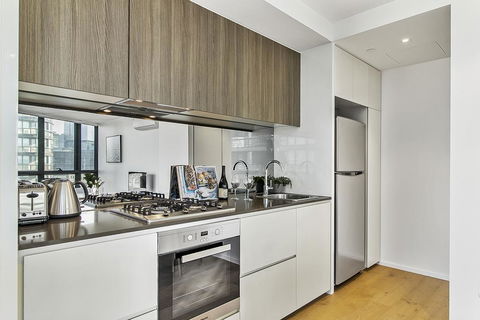 Ultra-Modern Luxury With Views At Kai Waterfront - Darwin Holiday 3