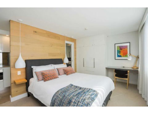 Ultrachic Executive Beach Apartment - Darwin Holiday 3