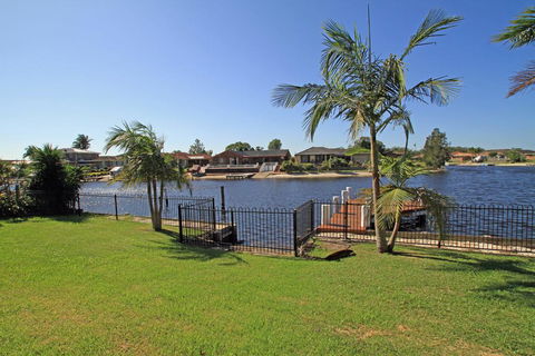 Unbeatable Waterfront Location - Darwin Holiday 0