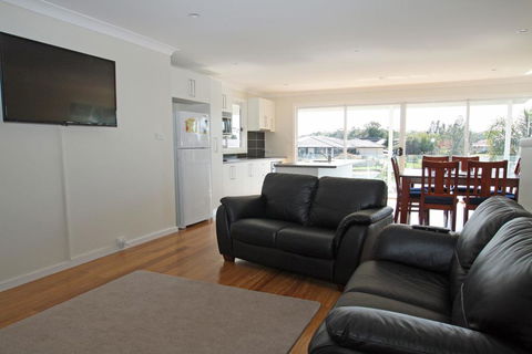 Unbeatable Waterfront Location - Darwin Holiday 3