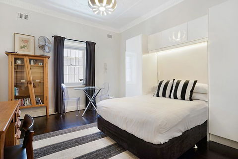 Unbeatably Located Art Deco Surry Hills Studio - Darwin Holiday 0