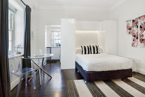 Unbeatably Located Art Deco Surry Hills Studio - Darwin Holiday 1