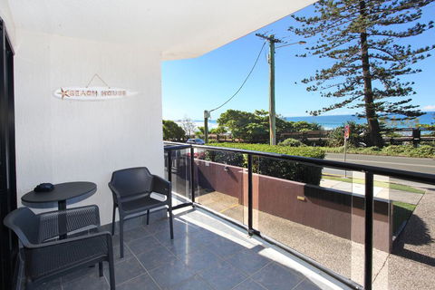 Unit 1 Phoenix Apartments, Coolum Beach - Darwin Holiday 2