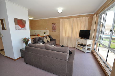 Unit 1, Countess Court - Darwin Holiday 1
