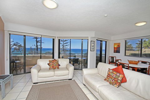Unit 1, The Rocks, 1746 David Low Coolum Beach - 500 Bond - Darwin Holiday 3
