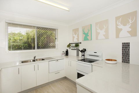 Unit 1/14 Tamarindus Street Marcoola Beach, Pet Friendly, 300 BOND, Linen Supplied - Darwin Holiday 3