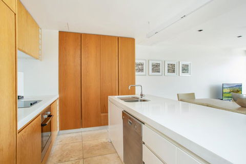Unit 101 Plantation Resort - Rainbow Beach, Plantation Resort, Second Floor, Aircon, Pool, Spa - Darwin Holiday 1
