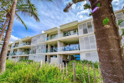 Unit 106 Plantation Resort - Rainbow Beach, Walk To Beach, Views, Aircon, Pool, Plantation Resort - Darwin Holiday 2