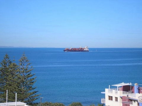 Unit 13 Oceanic, Kings Beach - Darwin Holiday 0