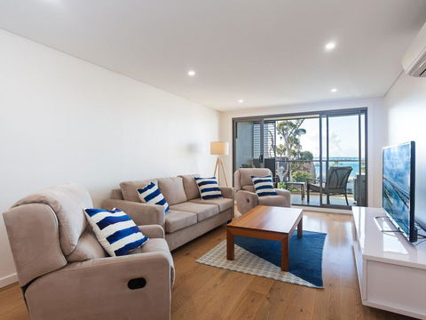 Unit 301 'The Shoal' 6-8 Bullecourt Street - Air Con, Walking To Local Shops & Beach - Darwin Holiday 2