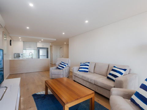 Unit 301 'The Shoal' 6-8 Bullecourt Street - Air Con, Walking To Local Shops & Beach - Darwin Holiday 3