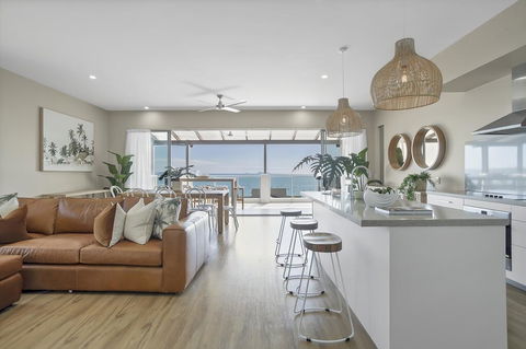 UNIT 35 Whitsundays - Darwin Holiday 0
