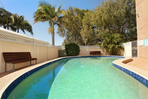 Unit 7, Belander Court, 34 Perry Street Coolum Beach, AIR CONDITIONED, 400 BOND, LINEN SUPPLIED - Darwin Holiday 3