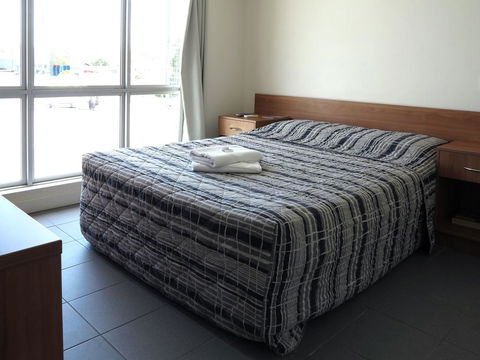 Upper Ross Hotel - Darwin Holiday 1