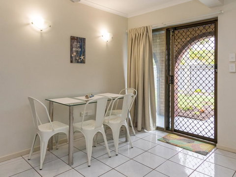 Upstairs And Downstairs - 81 Denman Camp Rd - Darwin Holiday 2
