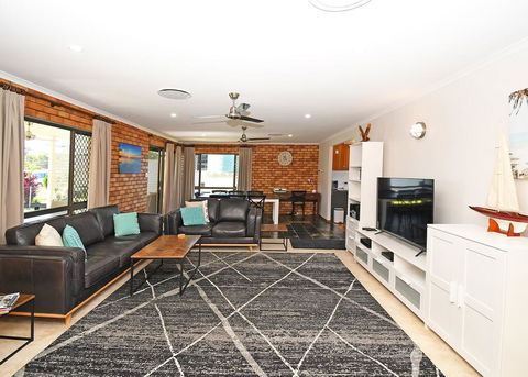 Urangan Harbour Bungalow - Darwin Holiday 3