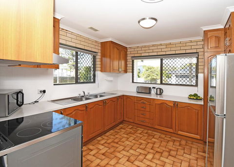 Urangan Harbour Bungalow - Darwin Holiday 2