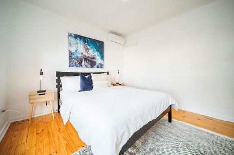 Urban Beach Shack-Metres From The Beach & Cafes - Darwin Holiday 1