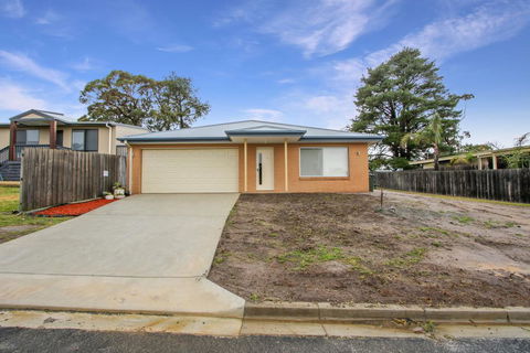 V & V Family Dream Away - Darwin Holiday 2