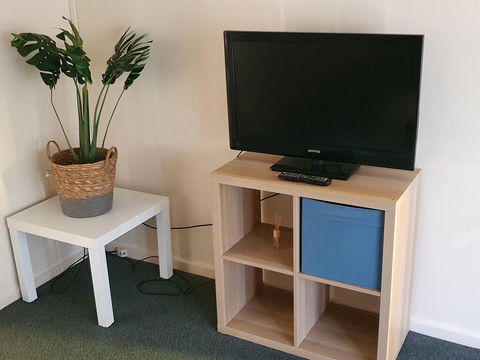 Value 2 Bed Villa Close To QEH + Airport + City + Beach - Darwin Holiday 1