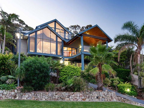 Venabu On Garuwa, 20 Garuwa Street - Spectacular House With Fabulous Views - Darwin Holiday 0