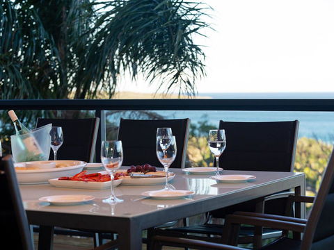 Venabu On Garuwa, 20 Garuwa Street - Spectacular House With Fabulous Views - Darwin Holiday 2