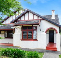 Victor Harbor Cottage 'Cornhill' - Pet Friendly - Darwin Holiday