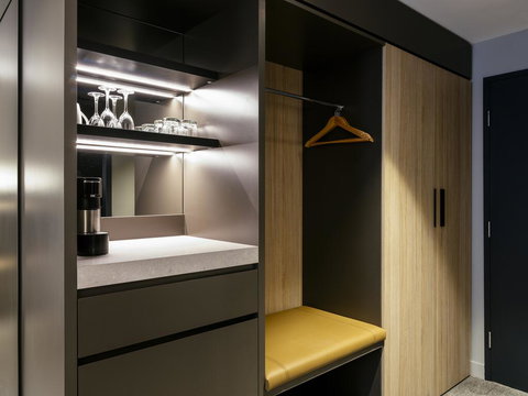 Vibe Hotel Hobart - Darwin Holiday 2