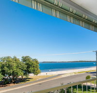 VIEWS VIEWS VIEWS Front Top Floor Waterfront Unit - Chnook Apartments South Esp Bongaree - Darwin Holiday