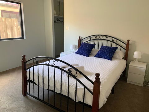 Views On Spencer - Darwin Holiday 1