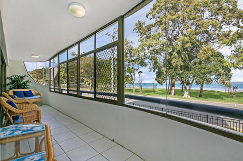 Views, Pool, Air Conditioning - Karoonda Sands Welsby Pde, Bongaree - Darwin Holiday 0