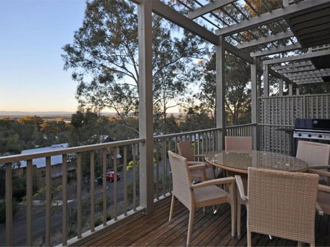 Villa 3br Bordeaux Resort Condo Located Within Cypress Lakes Resort (nothing Is More Central) - Darwin Holiday 1