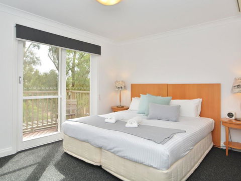 Villa 3br Tranquility Resort Condo Located Within Cypress Lakes Resort (nothing Is More Central) - Darwin Holiday 1