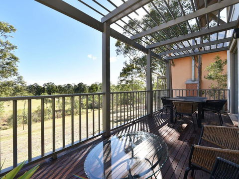 Villa Executive 2br Ferre Resort Condo Located Within Cypress Lakes Resort (nothing Is More Central) - Darwin Holiday 3