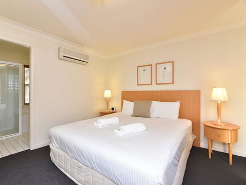 Villa Executive 2br Ferre Resort Condo Located Within Cypress Lakes Resort (nothing Is More Central) - Darwin Holiday 1