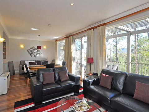 Villa Executive 2br Pokolbin Resort Condo Located Within Cypress Lakes Resort (nothing Is More Central) - Darwin Holiday 3