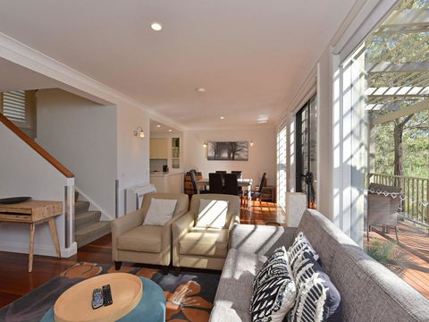 Villa Executive 2br Quattro Resort Condo Located Within Cypress Lakes Resort (nothing Is More Central) - Darwin Holiday 0