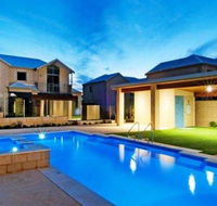 Villa Serenity On The Terrace - Darwin Holiday