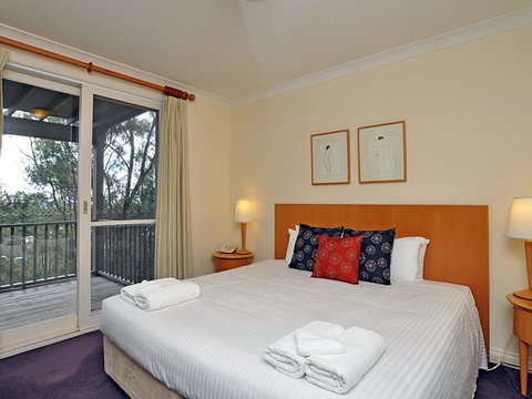 Villa Spa Executive 1br Pinot Resort Condo Located Within Cypress Lakes Resort (nothing Is More Central) - Darwin Holiday 2