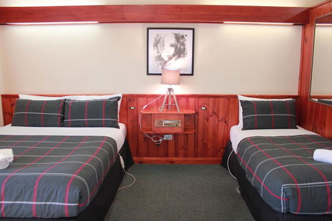 Village Family Motor Inn - Darwin Holiday 1