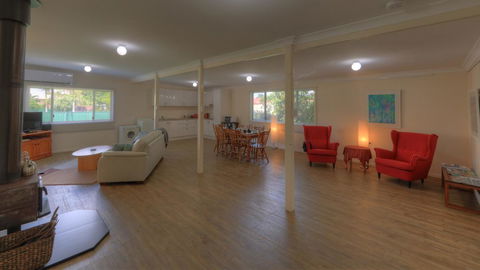 Village Stays Coldstream Gallery Bungalow - Darwin Holiday 1