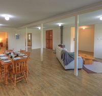 Village Stays Coldstream Gallery Bungalow - Darwin Holiday
