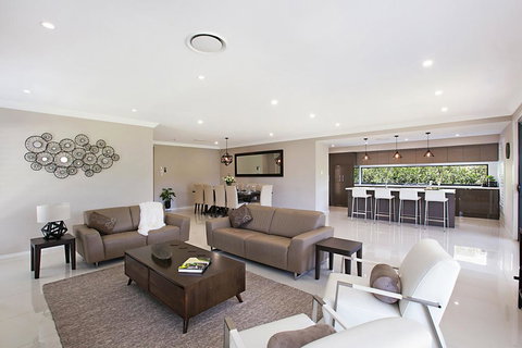 Vin De Vie - Darwin Holiday 1