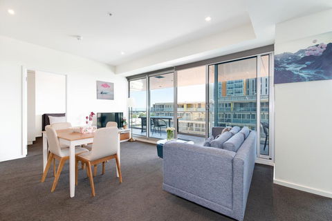 Vision On Morphett Adelaide Central - Darwin Holiday 1