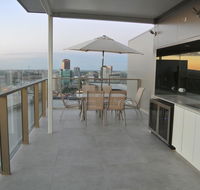 VUE Penthouse on King William - Darwin Holiday