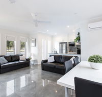 Wagga Apartments 1 - Darwin Holiday