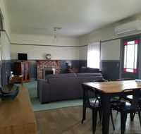 Wagga Wagga Country Cottages - Darwin Holiday