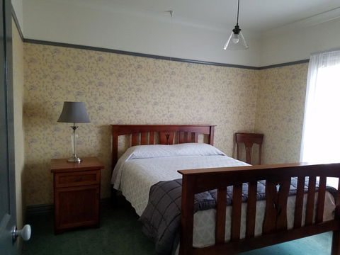 Wagga Wagga Country Cottages - Darwin Holiday 2